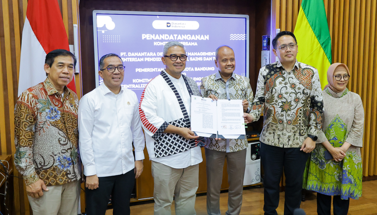Kemdiktisaintek dan Pemkot Bandung Teken MoU Pengolahan Sampah Berbasis Teknologi